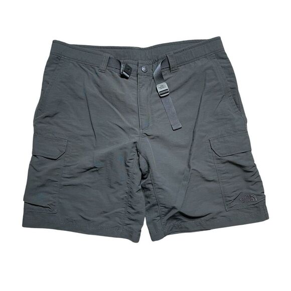 The North Face Men's Gray Cargo Shorts Size 38 Regular - Picture 1 of 6